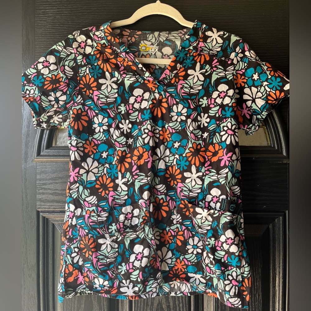 Floral Scrub Top
